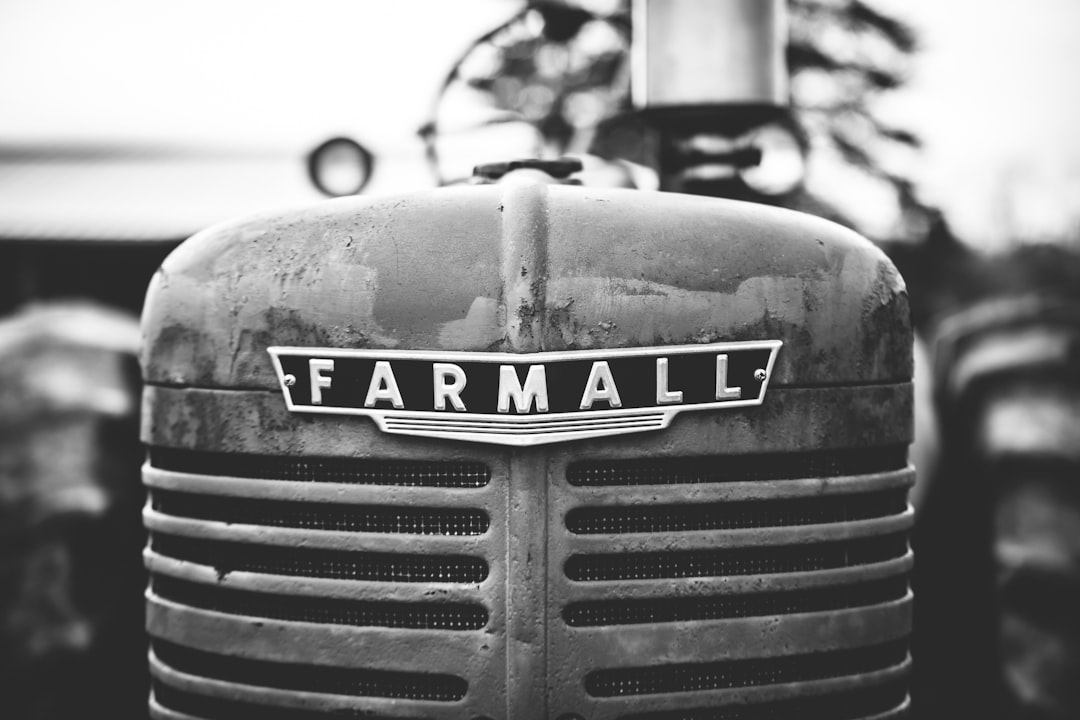 Photo Tractor dealership