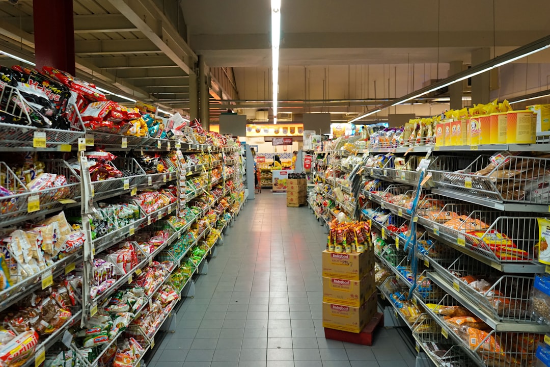 Photo Supermarket shelves