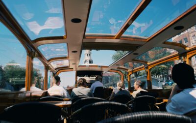 Customer Onboarding: 7 Moments That Make or Break Adoption